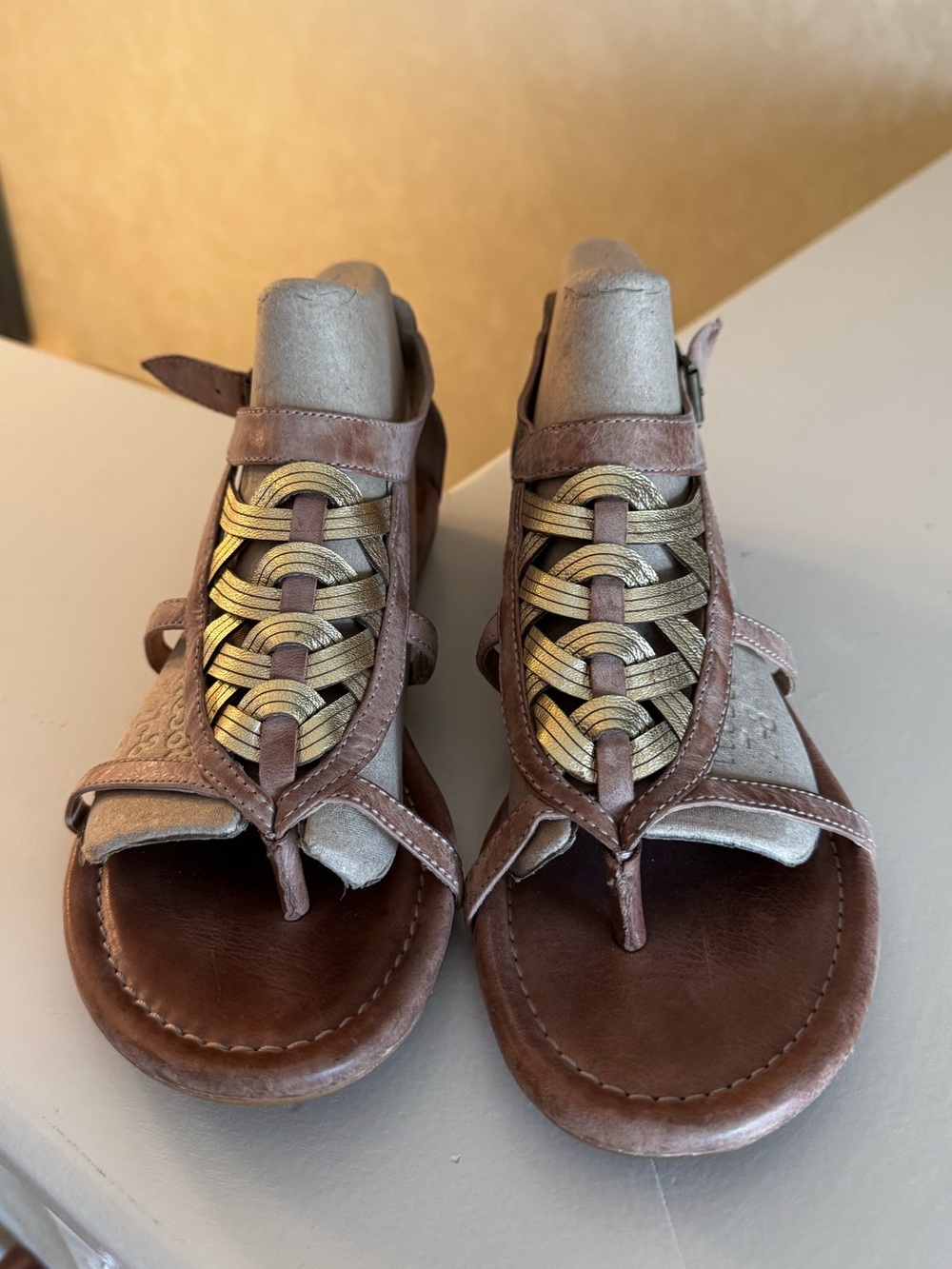 Women’s Frye Brown Leather Gladiator Sandals with Gold Accent